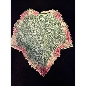 Bordallo Pinheiro Portugal Green Leaf Platter Tray 11”  Majolica Style Pink